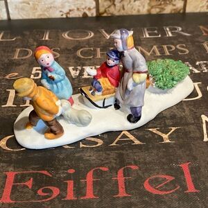 1992 Lemax Dickensvale "Bringing Home the Tree" Christmas Figure  #23053